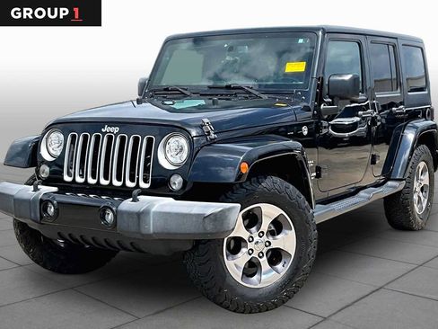 Used 2017 Jeep Wrangler Unlimited Sahara w/ Connectivity Group AWD/4WD image 1