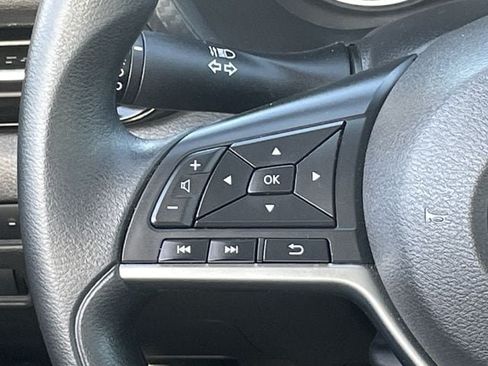 Used 2025 Nissan Sentra SV FWD image 12