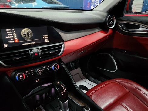 Used 2017 Alfa Romeo Giulia Ti image 31