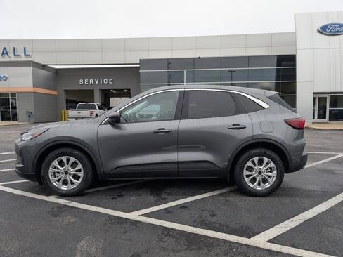 Certified 2023 Ford Escape Active w/ Cold Weather Package image 2