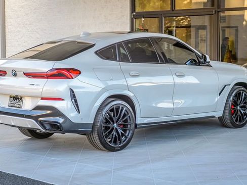 Used 2021 BMW X6 xDrive40i w/ M Sport Package image 9