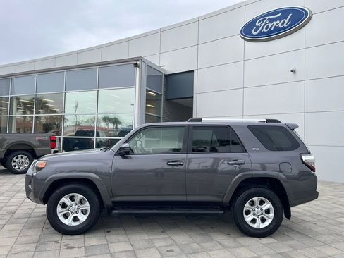 Used 2022 Toyota 4Runner SR5 RWD image 3