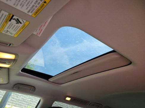 Used 2016 INFINITI QX80 Luxe w/ 22" Wheel Package image 7