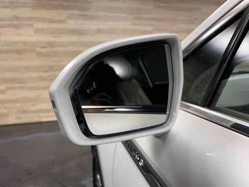 Used 2022 Lincoln Nautilus Reserve w/ Luxury Package image 32