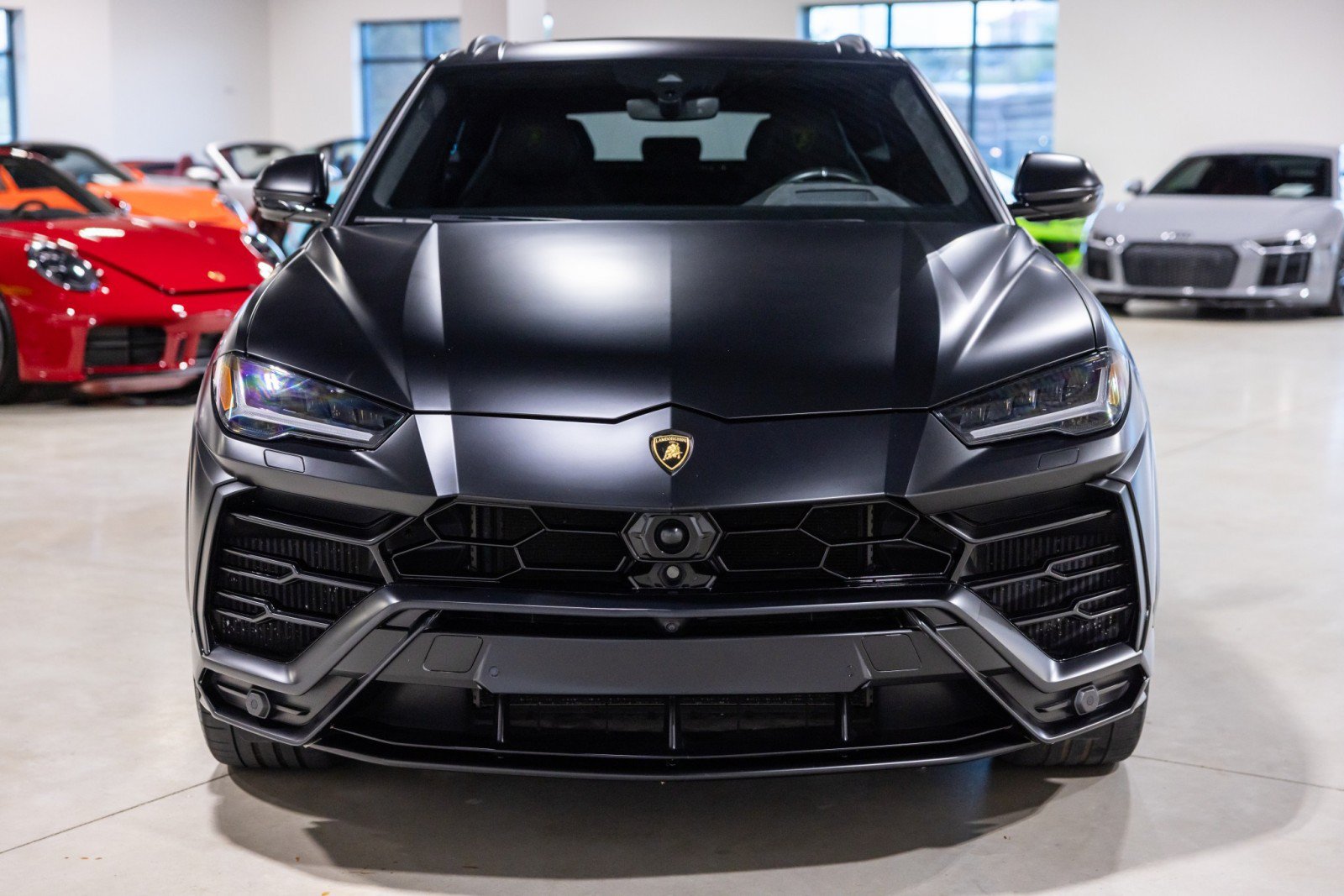 Used 2022 Lamborghini Urus AWD/4WD image 11