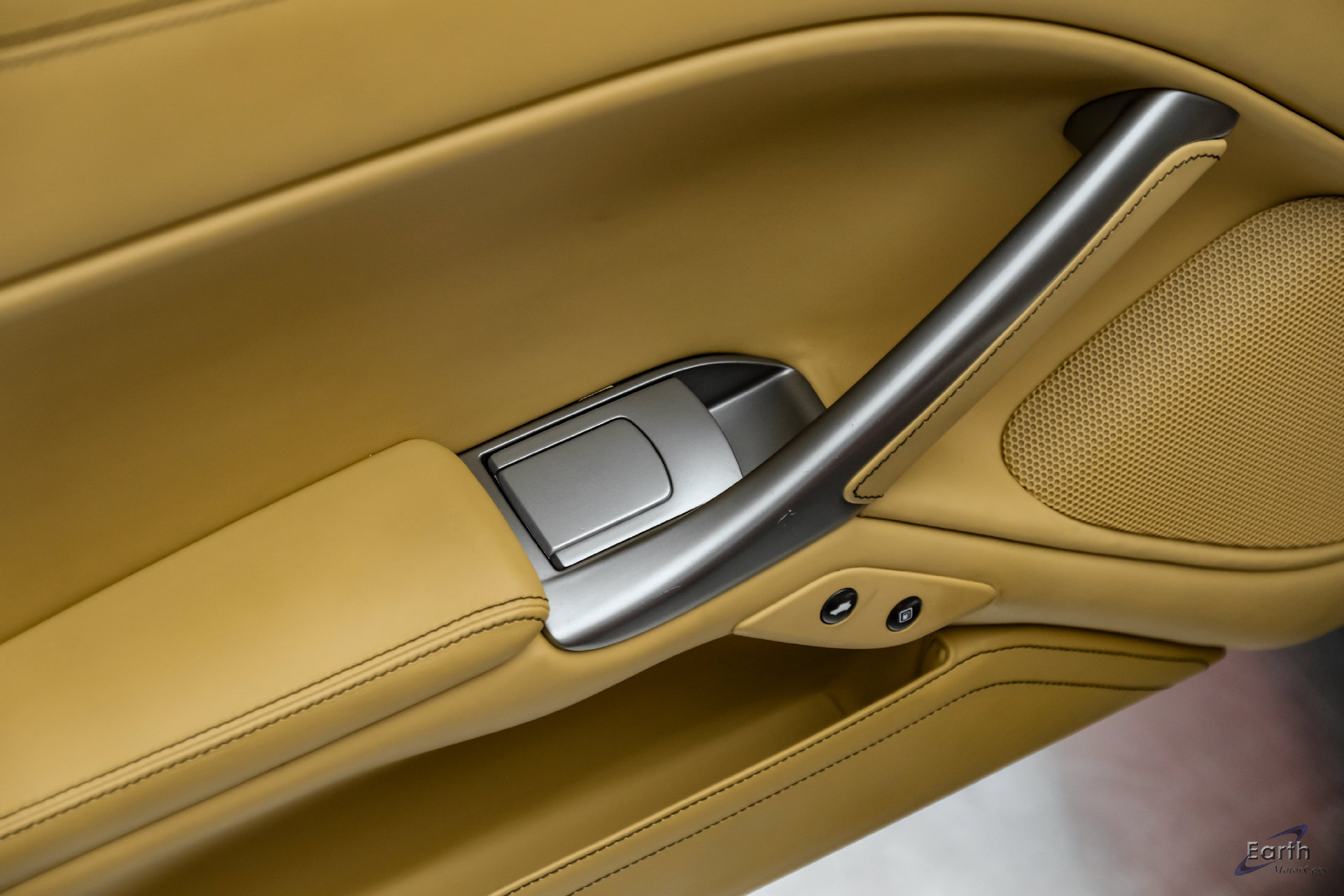 Used 2015 Ferrari F12 Berlinetta RWD image 96