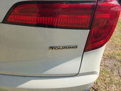 Used 2017 Honda Pilot Touring image 5