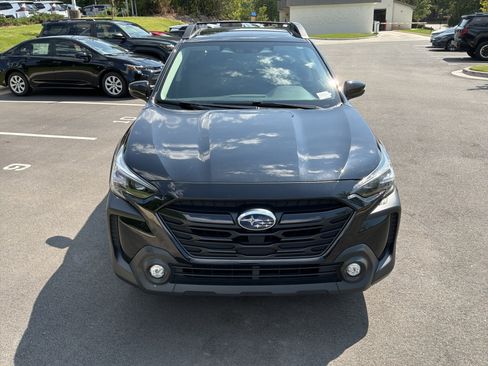 Used 2025 Subaru Outback Onyx Edition AWD/4WD image 3