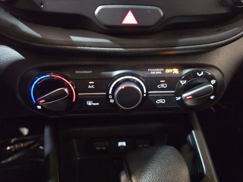 Used 2024 Kia Soul LX w/ Option Group 015 FWD image 16
