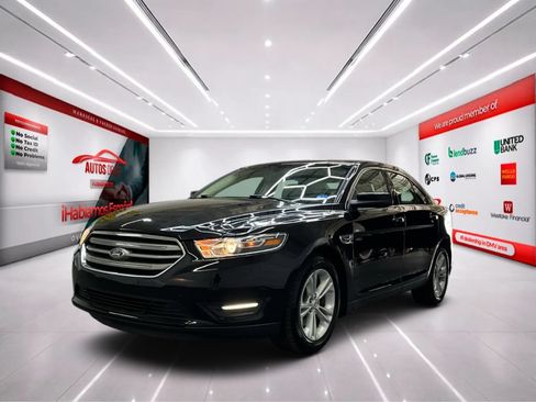 Used 2018 Ford Taurus SEL w/ Equipment Group 201A AWD/4WD image 3