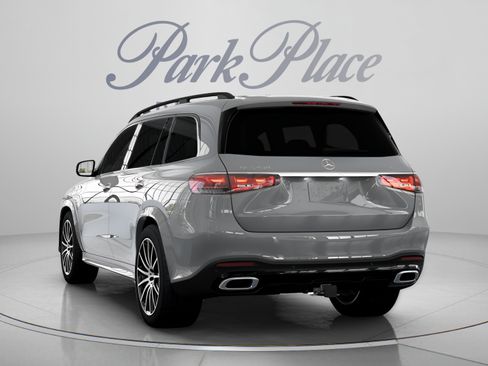 Used 2026 Mercedes-Benz GLS 450 4MATIC image 16
