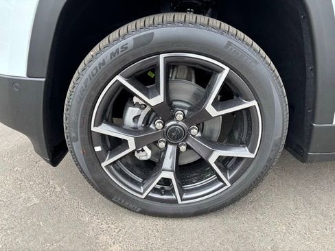 New 2026 Jeep Cherokee Overland AWD/4WD image 9