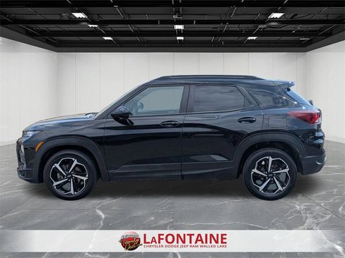 Used 2021 Chevrolet TrailBlazer RS w/ Convenience Package image 2