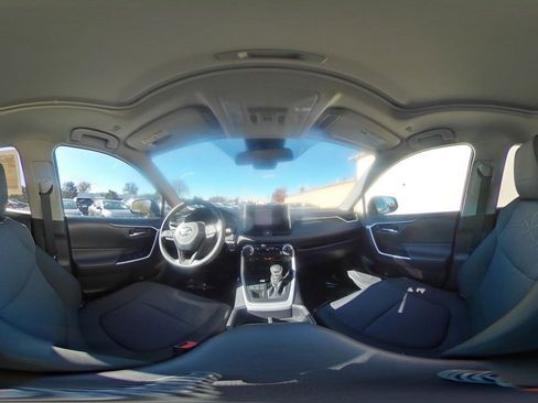 Used 2025 Toyota RAV4 XLE image 44