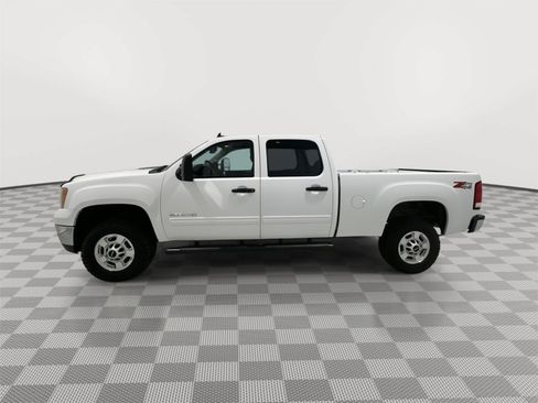 Used 2012 GMC Sierra 2500 SLE AWD/4WD image 2