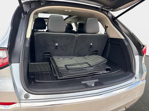 Used 2025 Acura MDX FWD w/ Technology Package image 9