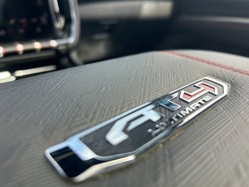 Used 2025 GMC Yukon AT4 Ultimate AWD/4WD image 22
