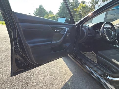 Used 2018 Nissan Altima 2.5 SR FWD image 13