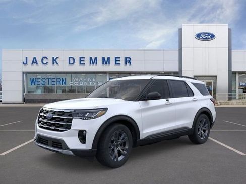 Used 2026 Ford Explorer Active w/ Active Comfort Package AWD/4WD image 1