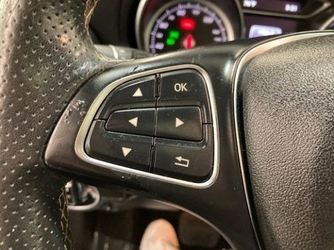 Used 2018 Mercedes-Benz CLA 250 image 28