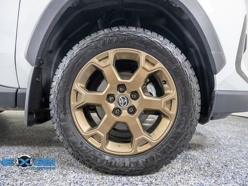 Used 2023 Toyota RAV4 AWD Hybrid image 34