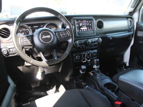 Used 2022 Jeep Wrangler Unlimited Sport AWD/4WD image 15