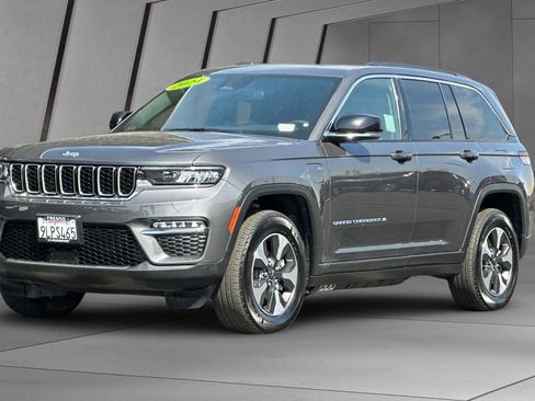 Used 2024 Jeep Grand Cherokee Limited 4xe image 8