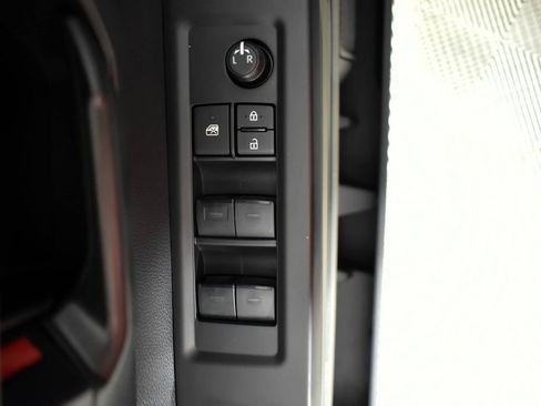 New 2026 Toyota Tundra SR image 12