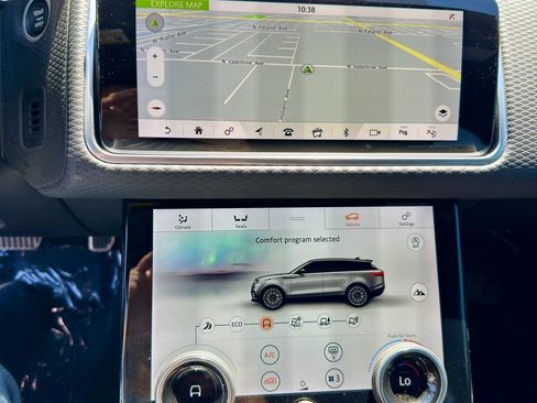 Used 2019 Land Rover Range Rover Velar R-Dynamic SE AWD/4WD image 12