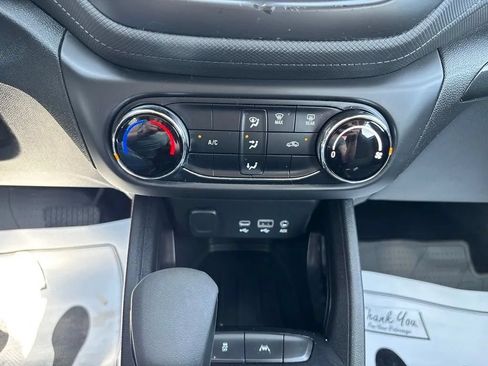 Used 2021 Chevrolet TrailBlazer LS FWD image 15