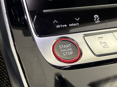 Used 2022 Audi SQ8 Prestige image 34