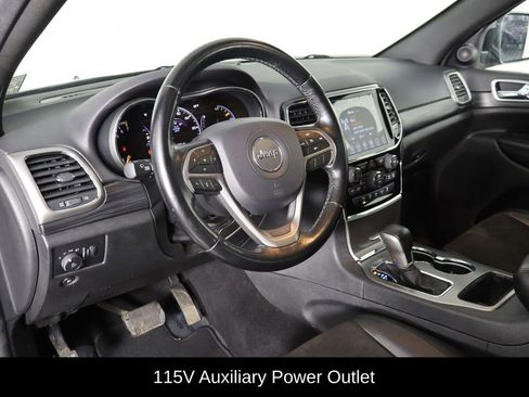 Used 2020 Jeep Grand Cherokee Altitude AWD/4WD image 27