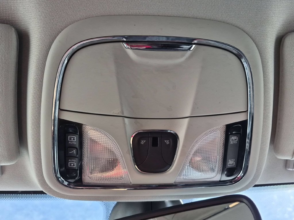 Used 2019 Jeep Cherokee Limited AWD/4WD image 19