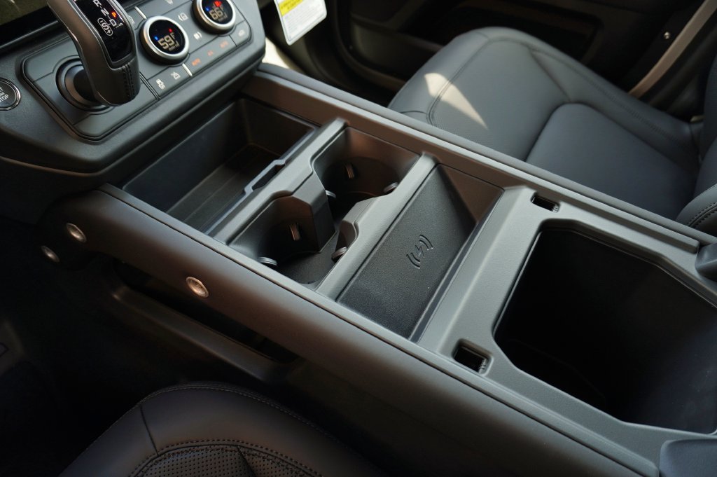 New 2026 Land Rover Defender 110 S AWD/4WD image 25