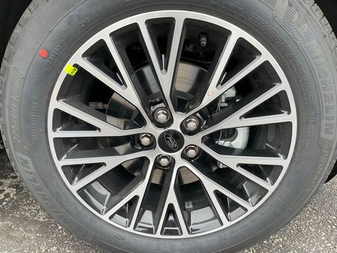 New 2026 Ford Escape SE image 6