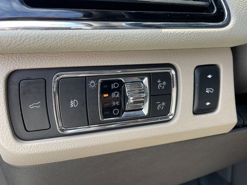 Used 2022 Lincoln Navigator L Reserve RWD image 28