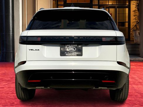 New 2026 Land Rover Range Rover Velar Dynamic SE image 4