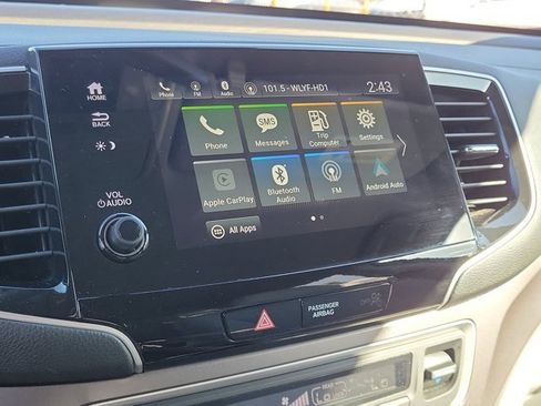 Used 2021 Honda Pilot EX image 16