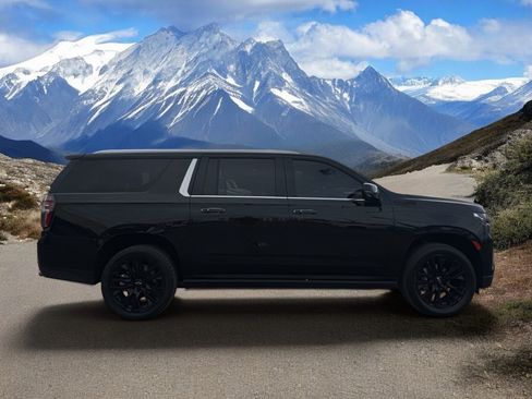 Used 2022 Chevrolet Suburban High Country AWD/4WD image 6