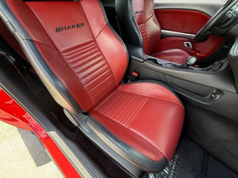 Used 2016 Dodge Challenger R/T Scat Pack RWD image 21
