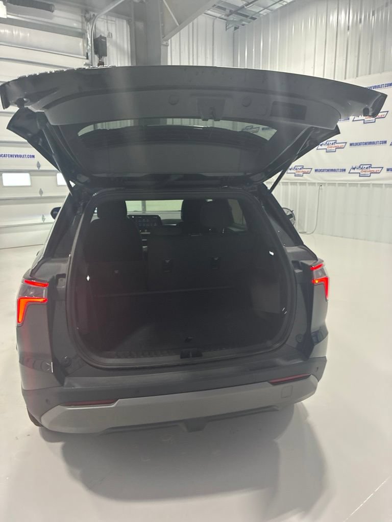 Used 2026 Chevrolet Equinox LT AWD/4WD image 35