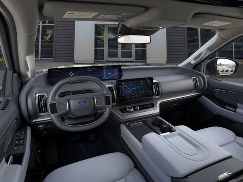 New 2026 Ford Expedition Platinum w/ Platinum Ultimate Package image 9
