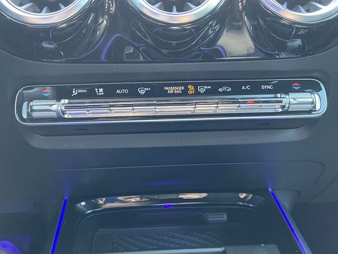 Certified 2025 Mercedes-Benz GLA 250 image 32