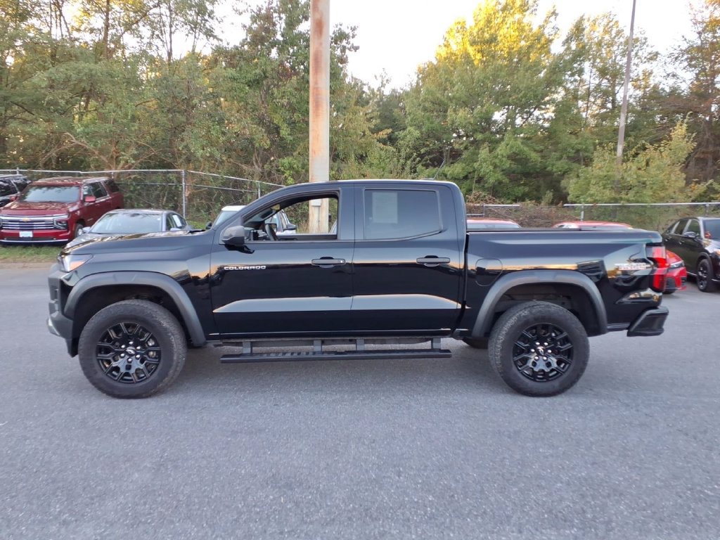 Certified 2024 Chevrolet Colorado Trail Boss w/ Advanced Trailering Package AWD/4WD image 5