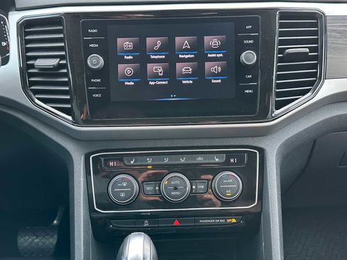 Used 2022 Volkswagen Atlas SE image 27