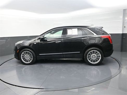 Used 2017 Cadillac XT5 Platinum image 4
