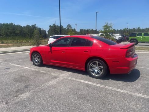 Used 2014 Dodge Charger R/T RWD image 3