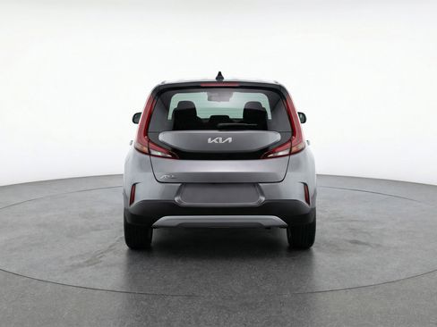 Used 2025 Kia Soul LX w/ LX Technology Package FWD image 7