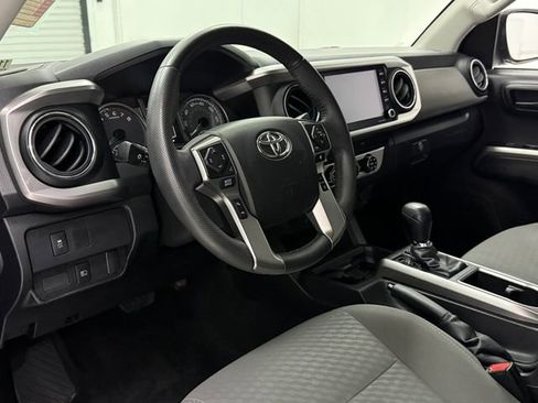 Used 2022 Toyota Tacoma SR5 w/ SR5 Appearance Package (SM) AWD/4WD image 8