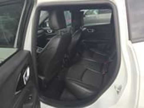 Used 2023 Jeep Compass Altitude image 13